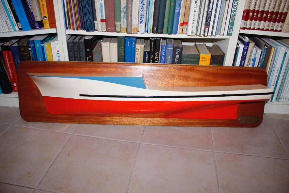 Barco Atuneiro -Madeira-Escala: 1/25-Decorativo-Prateleira-Estante
