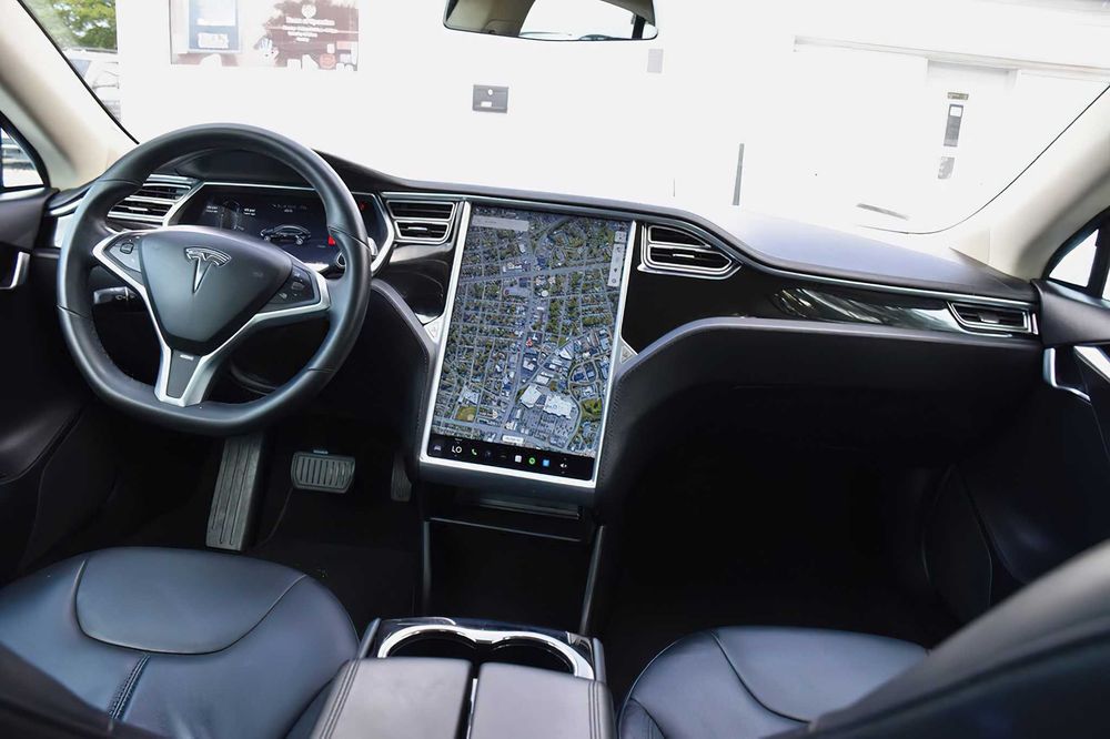 Tesla Model S 85      2013