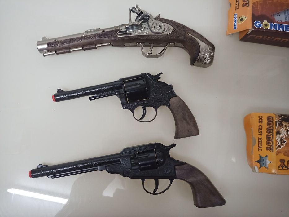 Antigas Pistolas Fulminantes cowboy