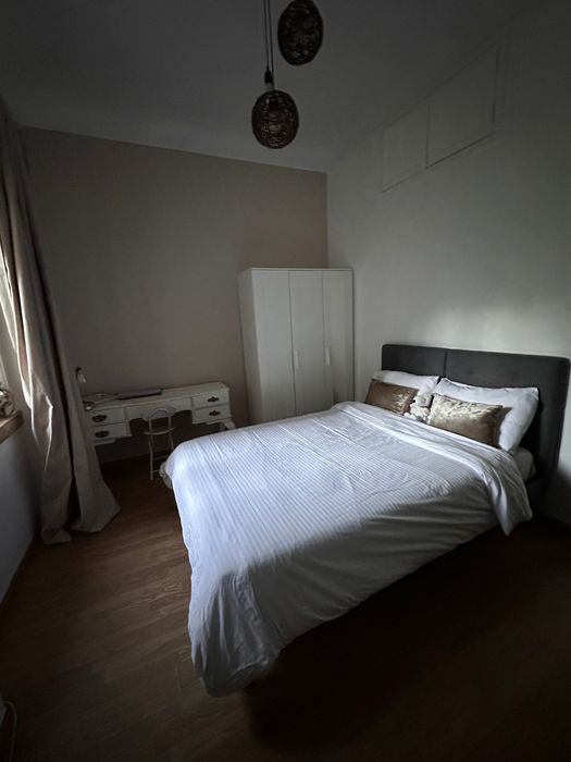 Quarto para Arrendar na Estrela