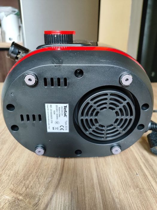 Соковижималка TEFAL JUICEO ZC150838