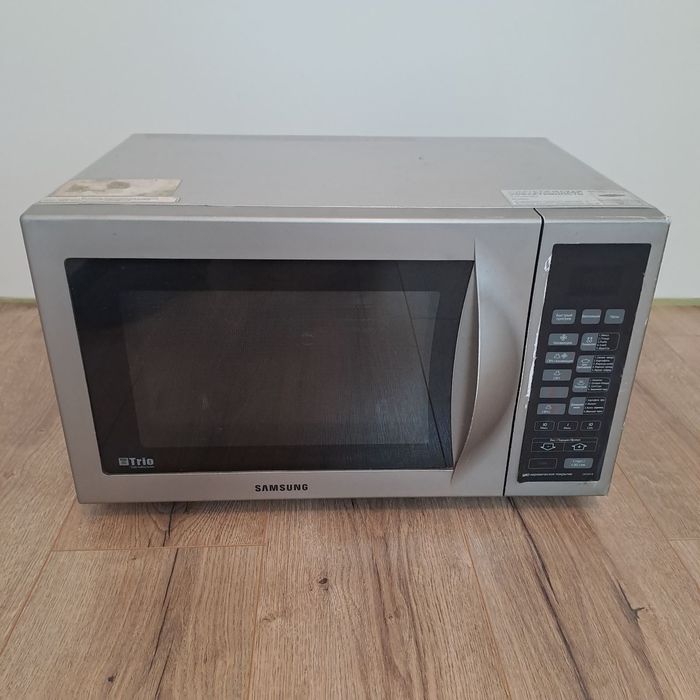 Мікрохвильова піч Samsung CE1031R на запчастини чи відновлення