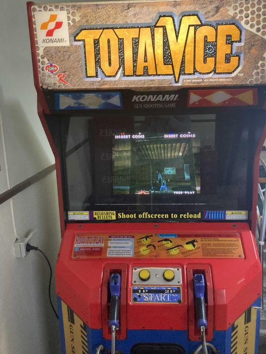 Máquina retro de arcade Konami Totalvice