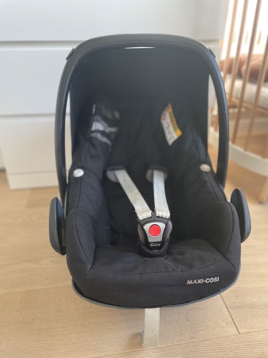 Fotelik maxi cosi peble plus z bazą isofix