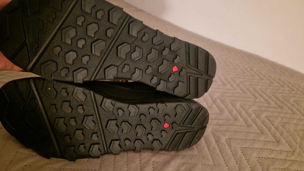 Botas de Caminhada Decathlon tamanho 43