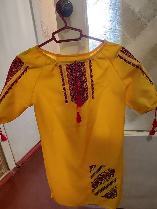 Продам вишите плаття