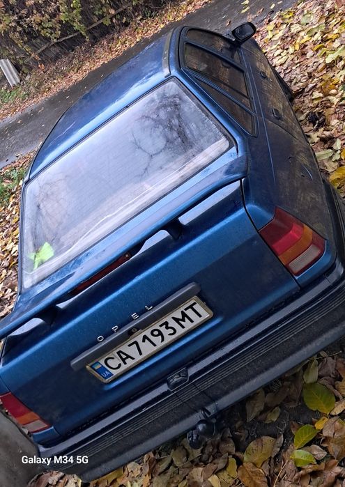 Опель кадет хароший економний автомобіль