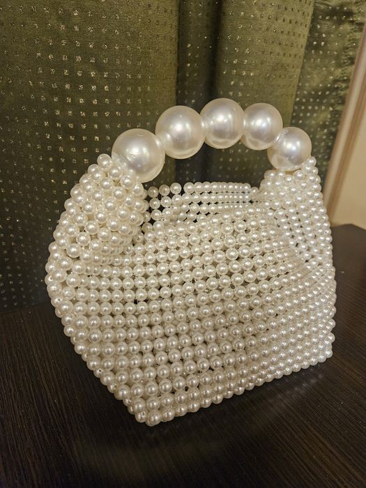 Перлинна сумка / вечірня сумочка з перлин / на випускний, весілля