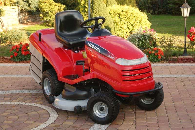 Kosiarka traktorek HONDA 2620+zamiatarka / odśnieżarka !! TRAK-TOM