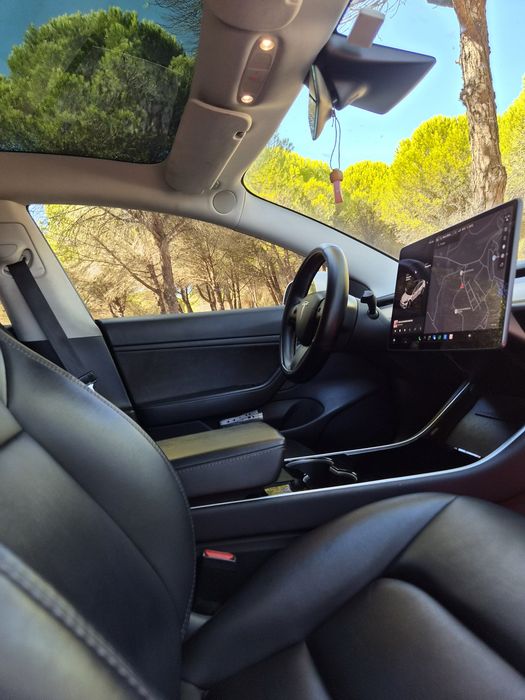 Tesla model 3 dual motors long range2019