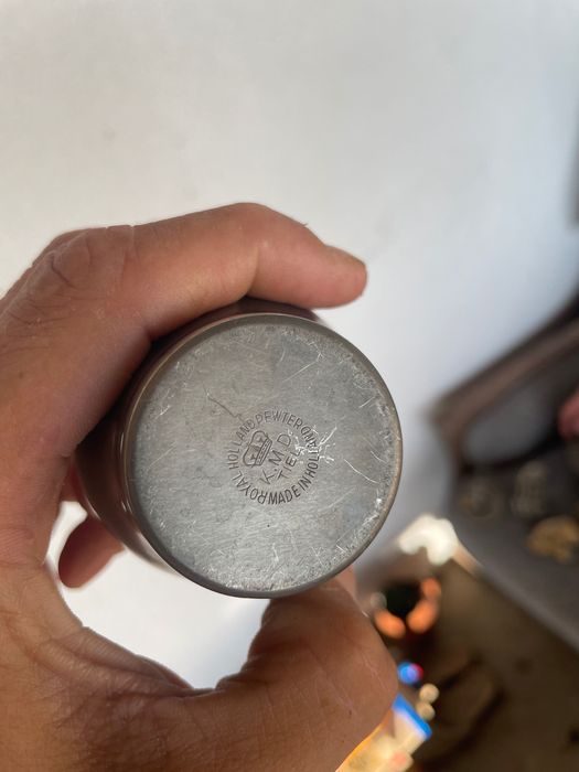 Conjunto antigo de copos e jarra em zinco holandês