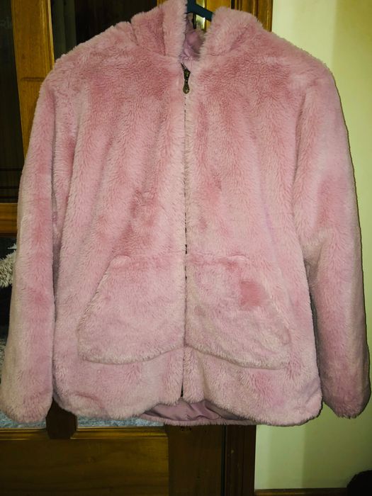 Casaco rosa menina em pêlo com capuz, forrado