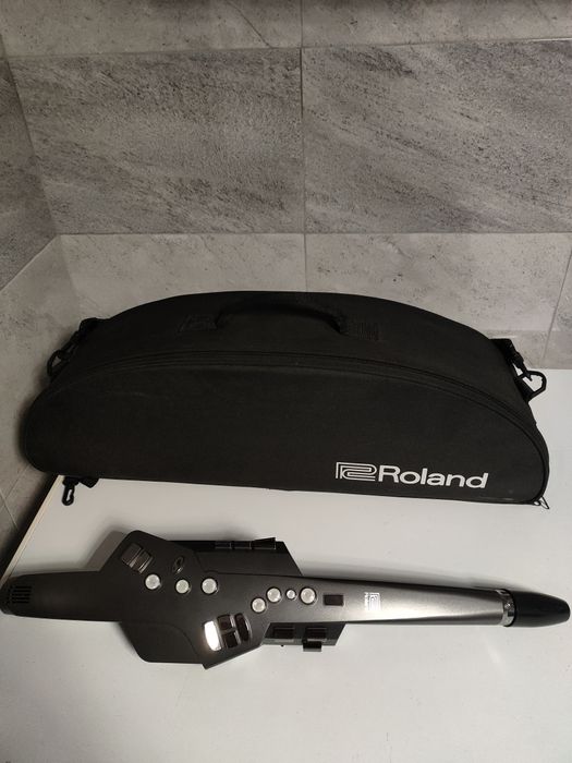 Aerophone Roland AE10, cyfrowy instrument dęty, elektroniczny saksofo