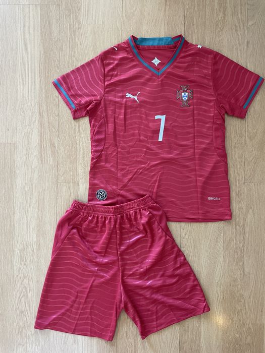Ronaldo Portugal futebol equipamento criança