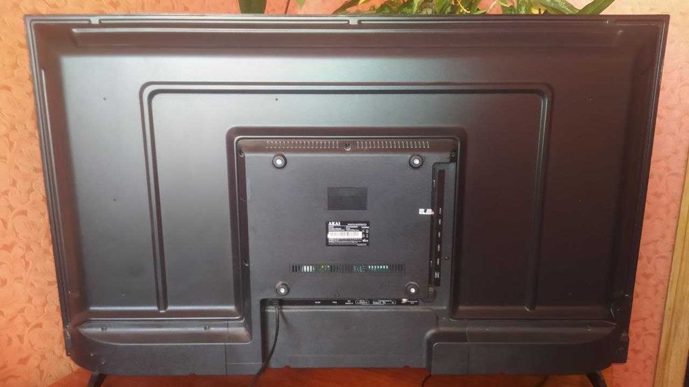 Продам Телевизор AKAI 43" FullHD