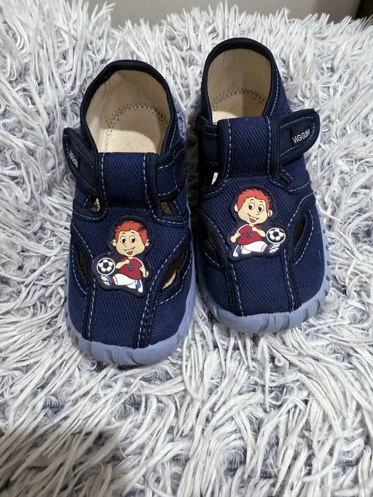 Sandalki r.25 do przedszkola