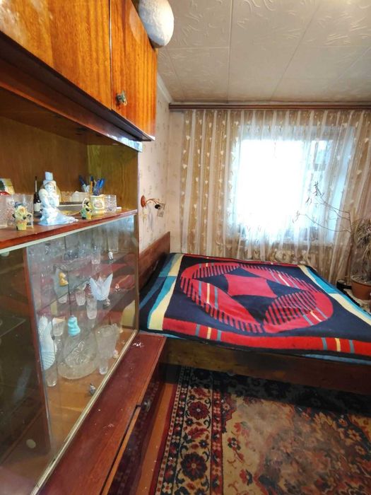 2 кімн кв-ра 6/9 Мариупольська ( Ростовська) Вільна Терміново