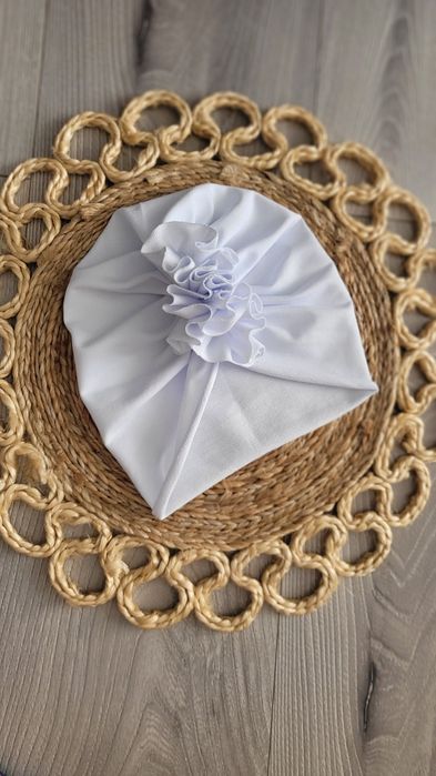 Czapeczka turban biała