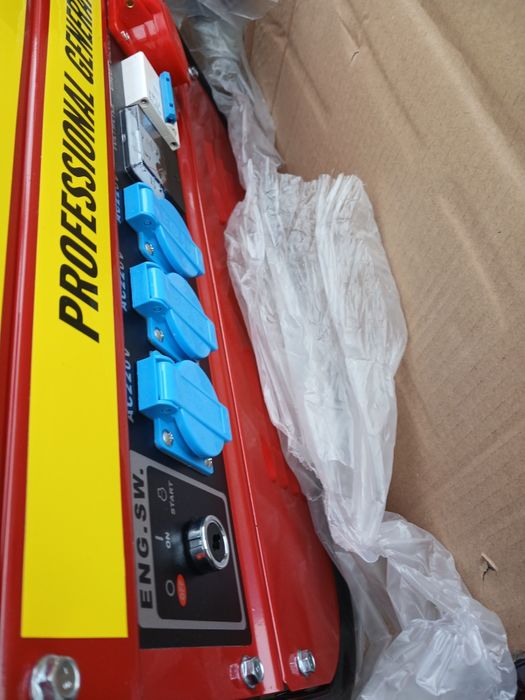 Vendo gerador trifásico e monofasico