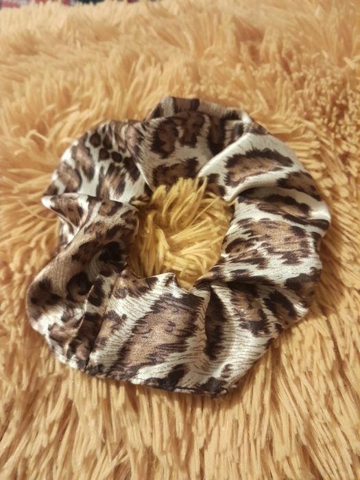 Scrunchie ozdoba do włosów gumka do włosów