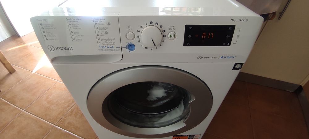 Máquina lavar roupa Indesit 9kg