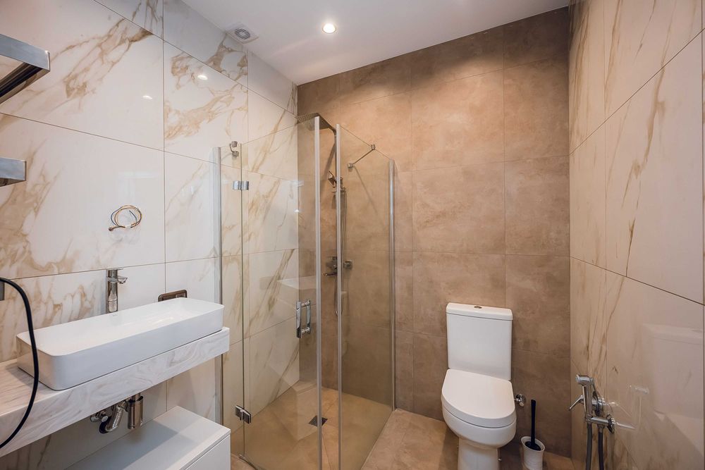 Новий будинок з басейном