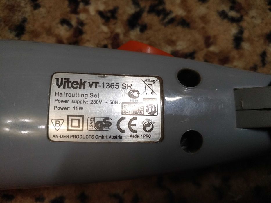 Машинка для стрижки волосся Vitek VT-1365 SR