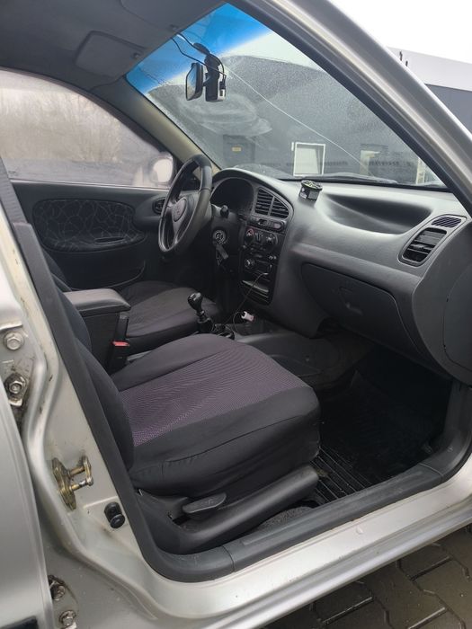 Daewoo sens 2004 рік