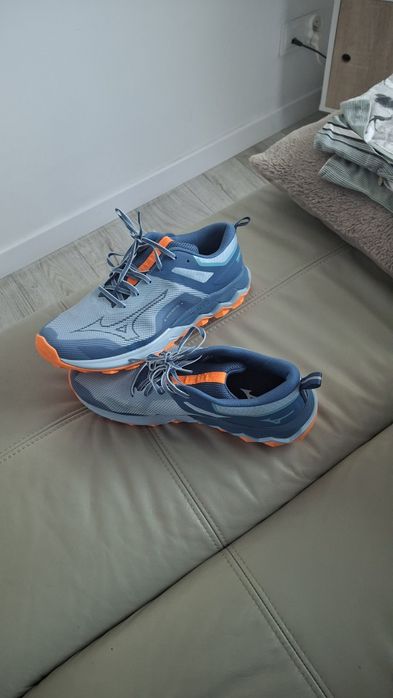 Buty   Mizuno 44.5 nowe