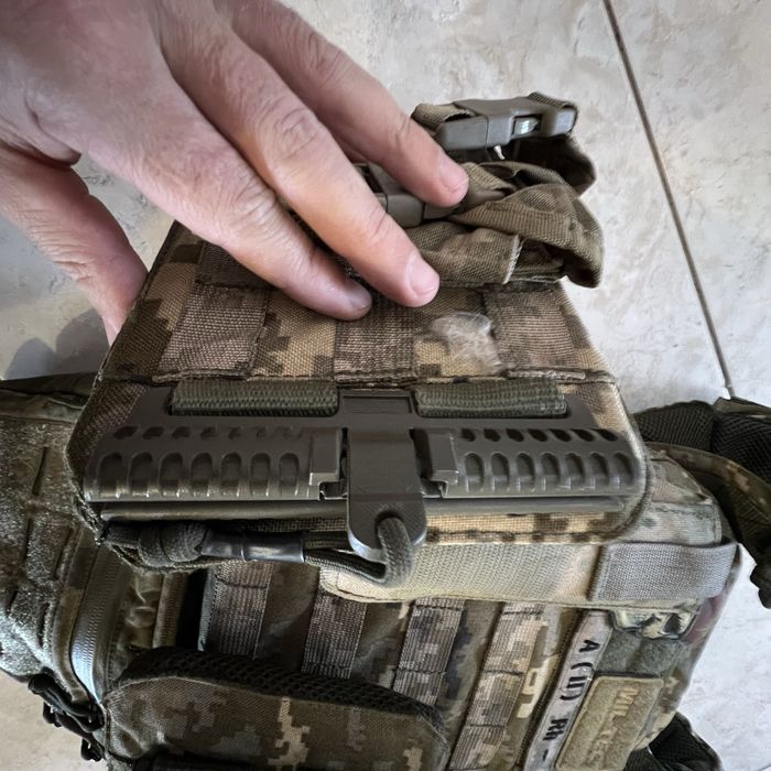 Продам плитоноску в дуже гарному стані