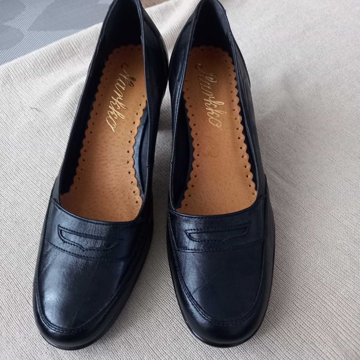 Czółenka damskie MARKKO w rozmiarze 38.