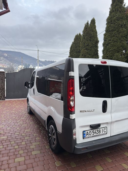 Renault Trafic 2.0 дизель 2008 рік
