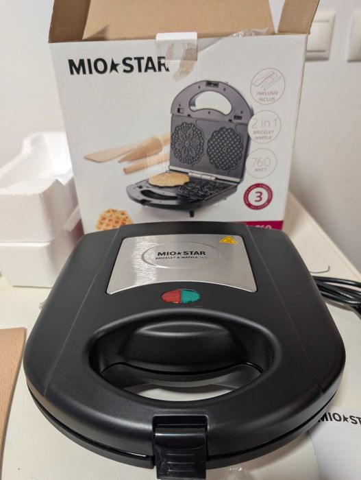 Máquina de waffles Mio Star 760, nova!
