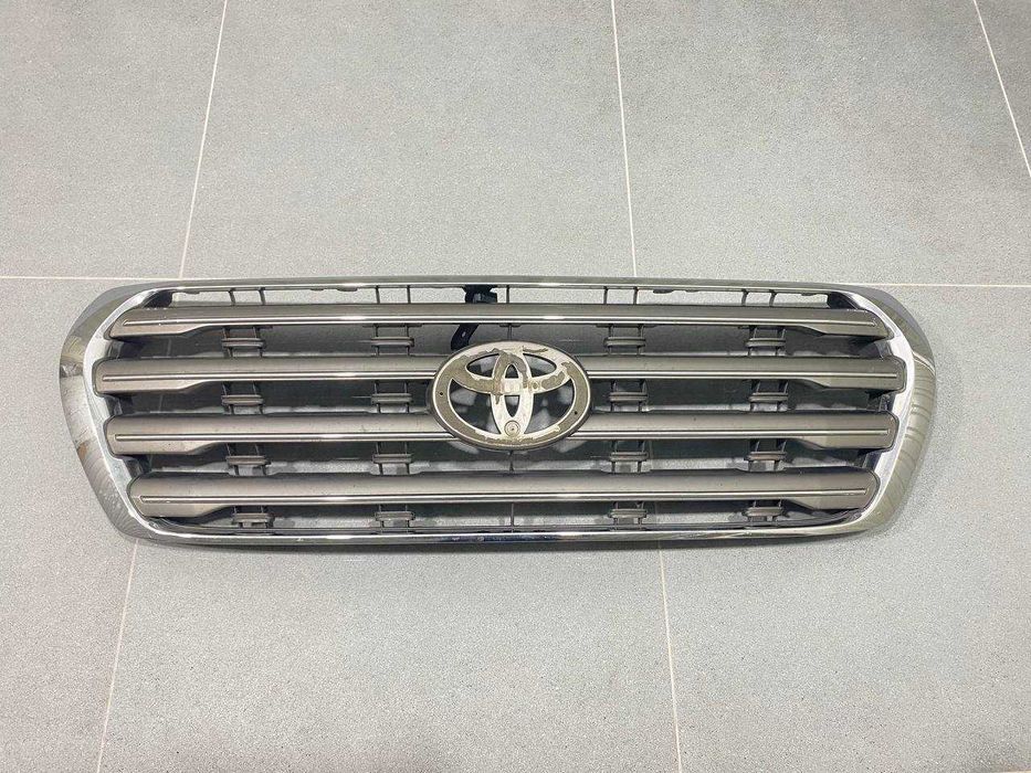 Решітка радіатора Toyota Land Cruiser 200 (2008–2012)