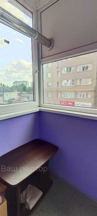 Продам 1к кв пр-т Свободи з А\О 2поверх!