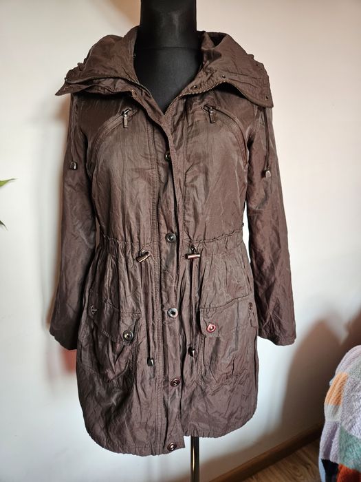 Brązowa cienka kurtka/ parka