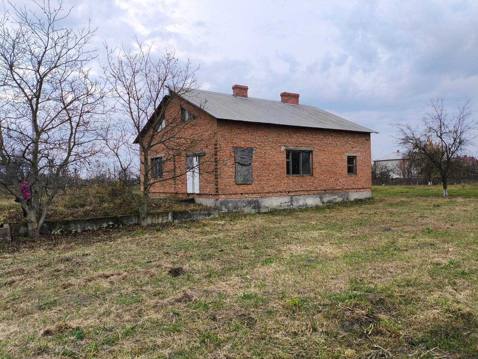 незавершений будинок та земельна ділянка 25 сот., с. Старий Добротвір