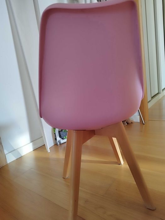 Cadeira Cor-de-rosa