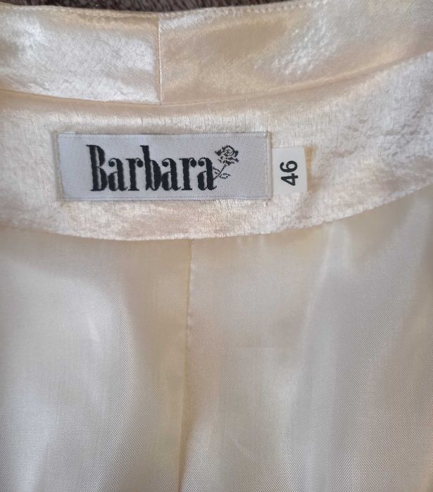 Жіночий костюм-трійка