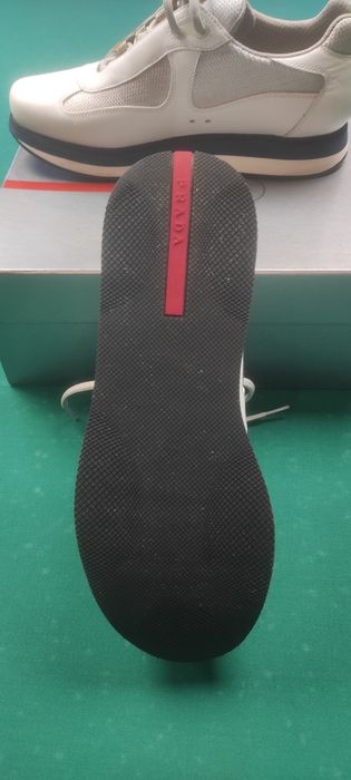 Кроссовки Prada в отличном состоянии