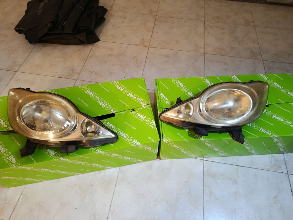 Faróis Peugeot 107 originais