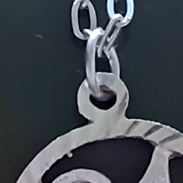 Srebrna zawieszka i łancuszek