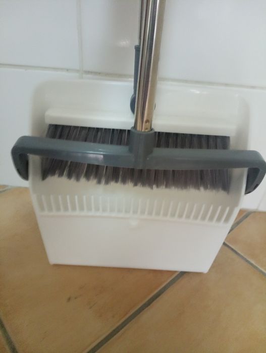 Vassoura e apanhador 2 em 1