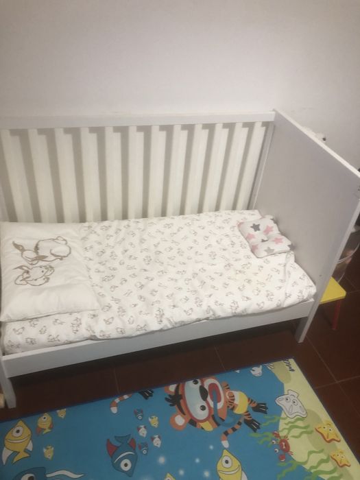 Cama de bebe . Como nova