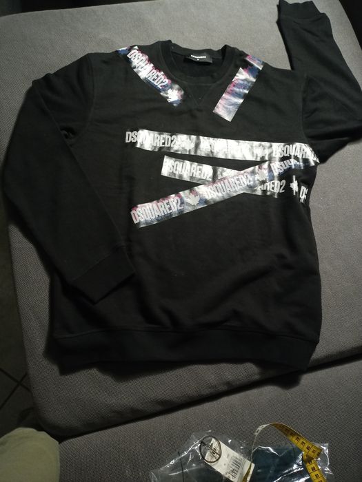 Bluza firmy DSQUARED2 z aplikacja