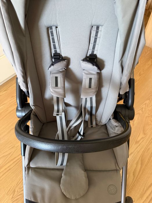 Carrinho de Bebé Cybex Melio Cinzento