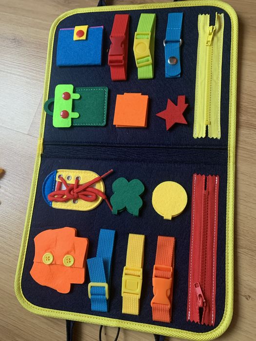 Бізібук бізікнига busy book
