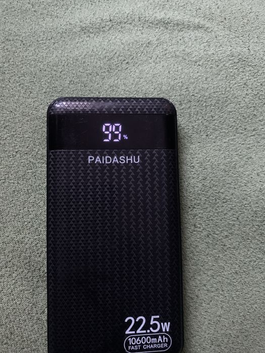 Павербанк з швидкою зарядкою на 10 тисяч