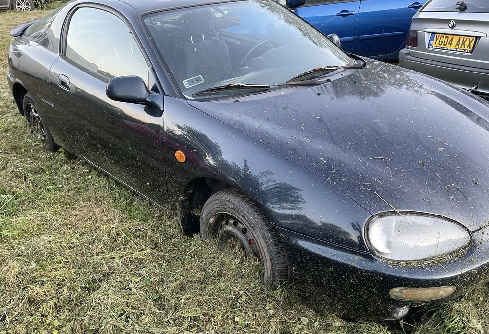 Mazda mx3 silnik maska lampy 1,6