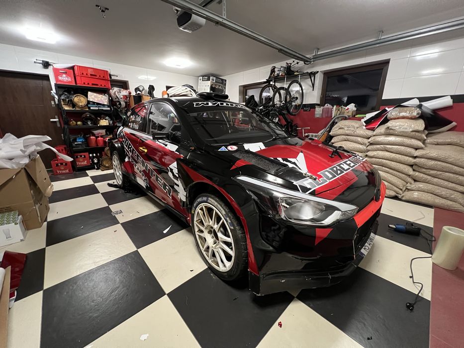 Oklejanie aut oklejenie reklamowe kontenerow witryn sklepów szyldy